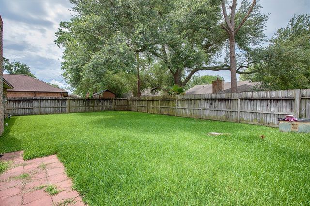 15106 Silverman Street, Webster, TX 77598