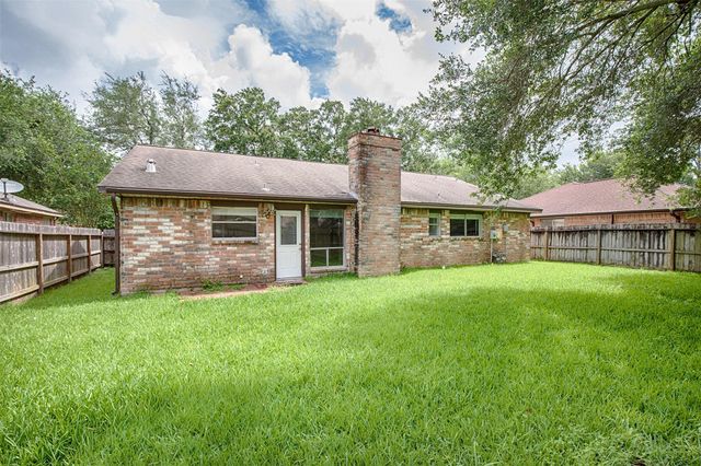 15106 Silverman Street, Webster, TX 77598