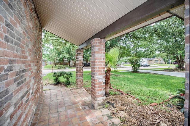 15106 Silverman Street, Webster, TX 77598