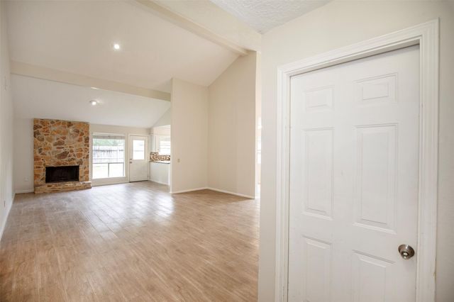 15106 Silverman Street, Webster, TX 77598