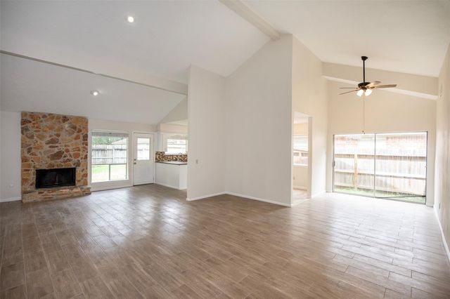 15106 Silverman Street, Webster, TX 77598