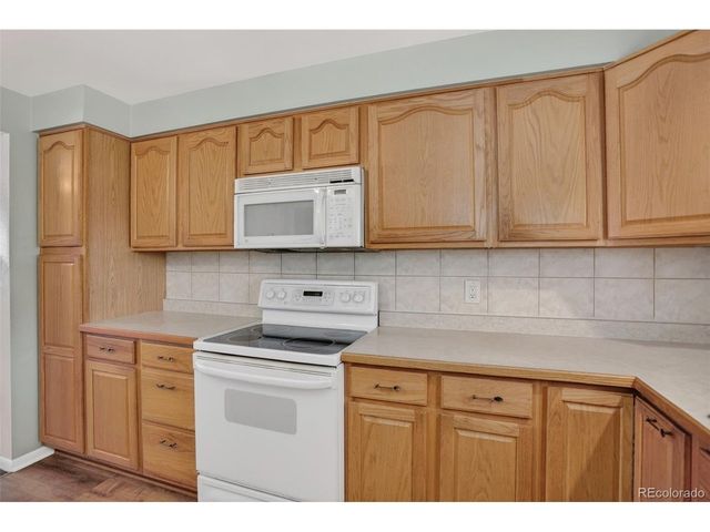 6942 W 68th Pl, Arvada, CO 80003