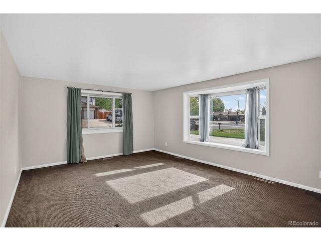 6942 W 68th Pl, Arvada, CO 80003