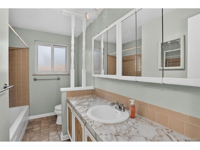 6942 W 68th Pl, Arvada, CO 80003