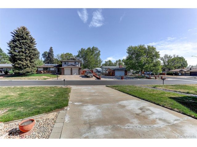 6942 W 68th Pl, Arvada, CO 80003
