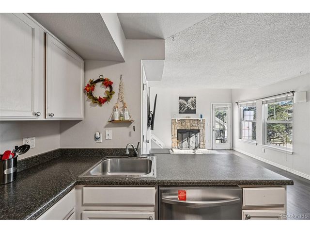 982 S Dearborn Way 14, Aurora, CO 80012