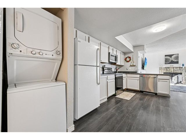 982 S Dearborn Way 14, Aurora, CO 80012