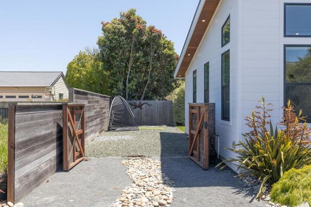 201 Miramontes Avenue, Half Moon Bay, CA 94019