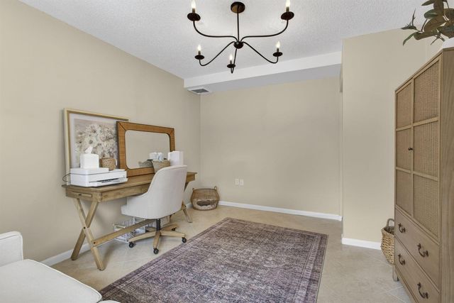 121 1st Terrace, Palm Beach Gardens, FL 33418
