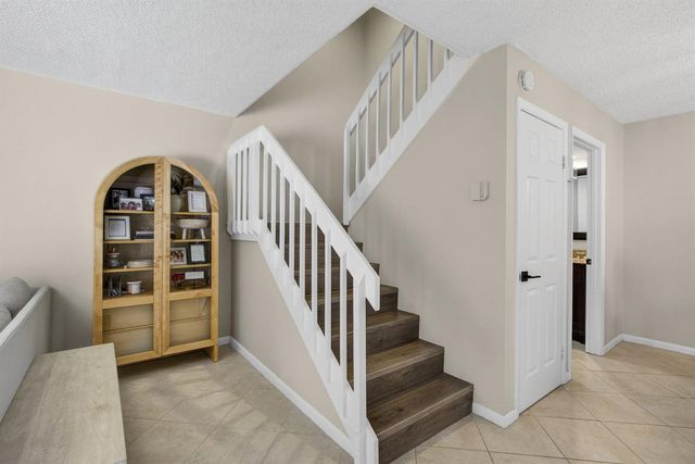 121 1st Terrace, Palm Beach Gardens, FL 33418