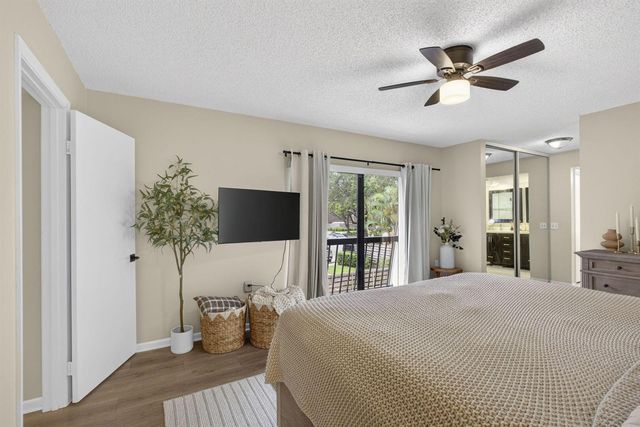 121 1st Terrace, Palm Beach Gardens, FL 33418
