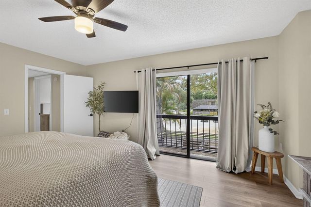 121 1st Terrace, Palm Beach Gardens, FL 33418