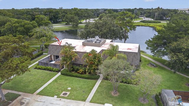 121 1st Terrace, Palm Beach Gardens, FL 33418