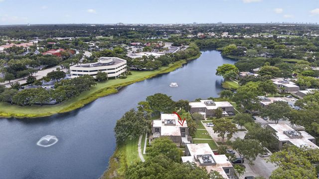 121 1st Terrace, Palm Beach Gardens, FL 33418