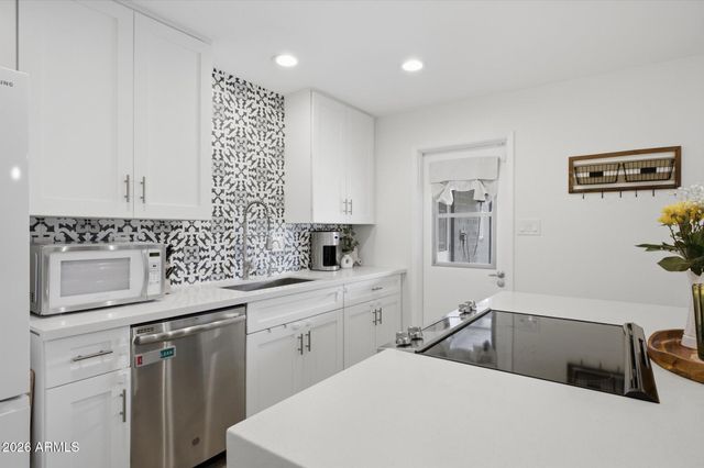 133 E ALAMEDA Drive, Tempe, AZ 85282