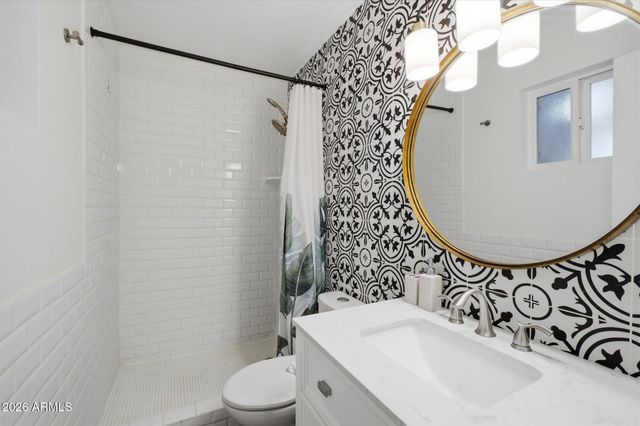 133 E ALAMEDA Drive, Tempe, AZ 85282