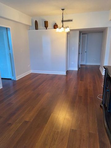 14 Lockwood Drive 2e, Charleston, SC 29401