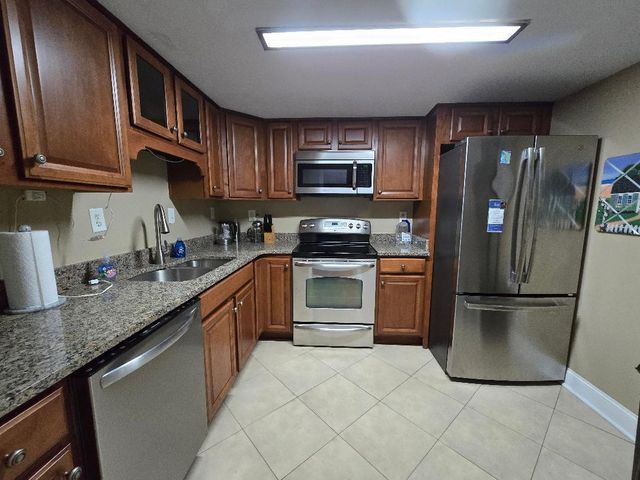 14 Lockwood Drive 2e, Charleston, SC 29401