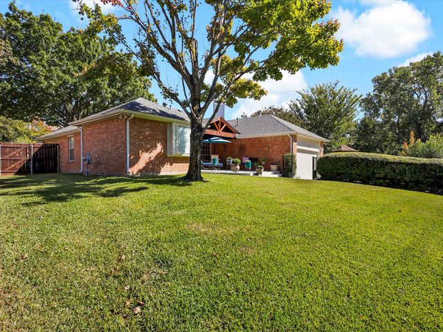 2307 Bristol Drive, Carrollton, TX 75006