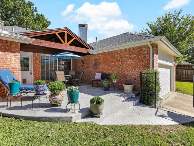 2307 Bristol Drive, Carrollton, TX 75006
