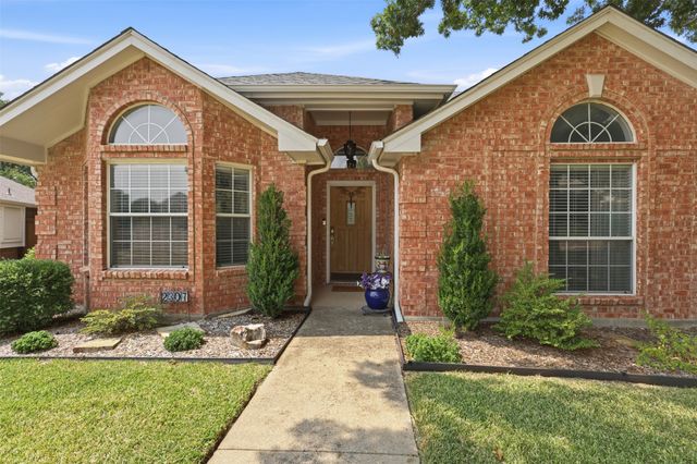 2307 Bristol Drive, Carrollton, TX 75006