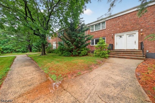 5 Stanford Dr, Bridgewater Twp., NJ 08807