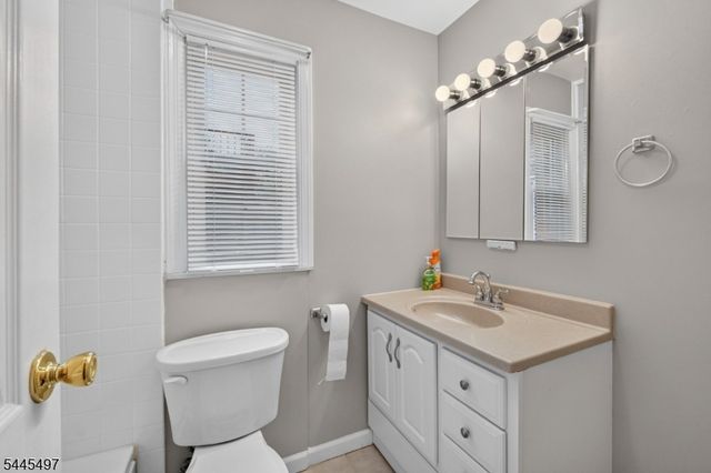 5 Stanford Dr, Bridgewater Twp., NJ 08807