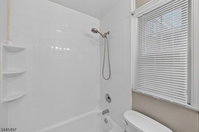 5 Stanford Dr, Bridgewater Twp., NJ 08807