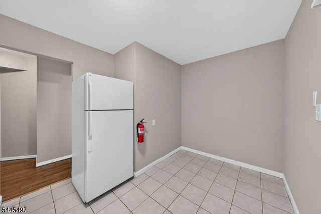 5 Stanford Dr, Bridgewater Twp., NJ 08807