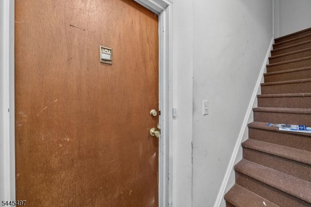 5 Stanford Dr, Bridgewater Twp., NJ 08807