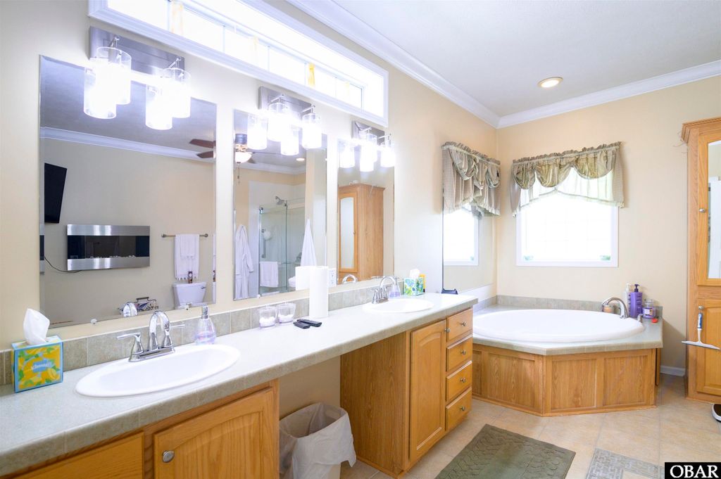Image 19 of property listing at 511 Sir Walter Raleigh Street, Manteo, NC 27954