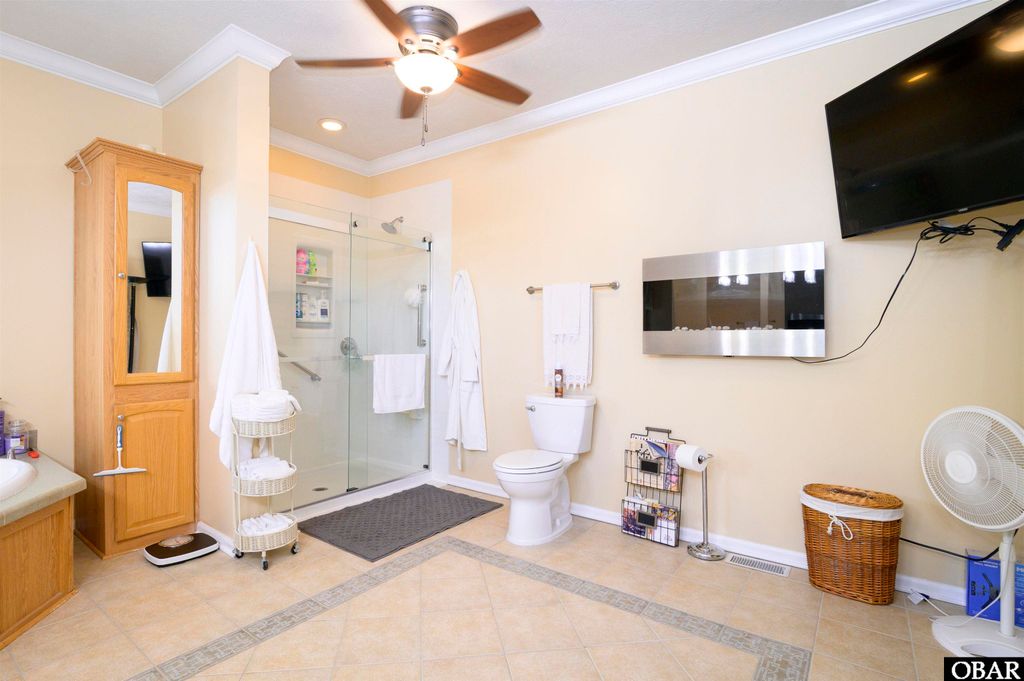 Image 21 of property listing at 511 Sir Walter Raleigh Street, Manteo, NC 27954