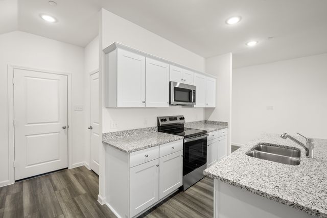 853 Pourtales Lane, Cedar Hill, TX 75104