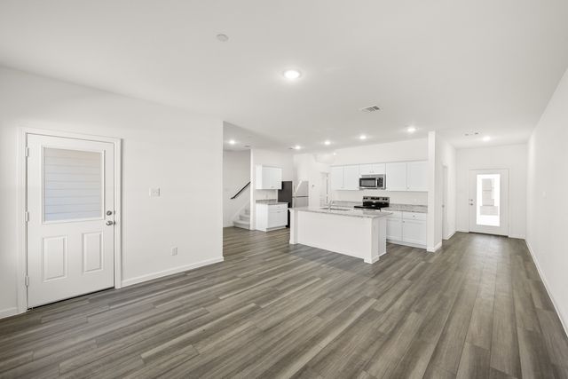 853 Pourtales Lane, Cedar Hill, TX 75104