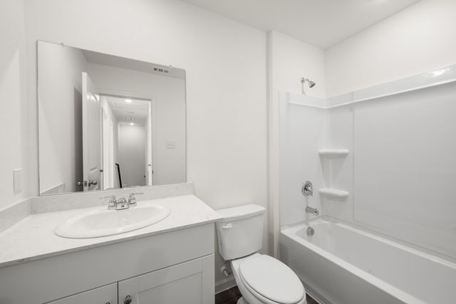 853 Pourtales Lane, Cedar Hill, TX 75104