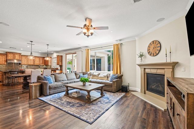 5033 Prairie Grass Way, Roseville, CA 95747