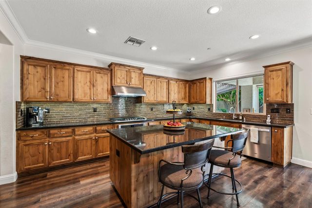 5033 Prairie Grass Way, Roseville, CA 95747