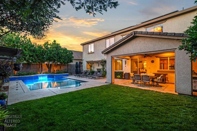 5033 Prairie Grass Way, Roseville, CA 95747