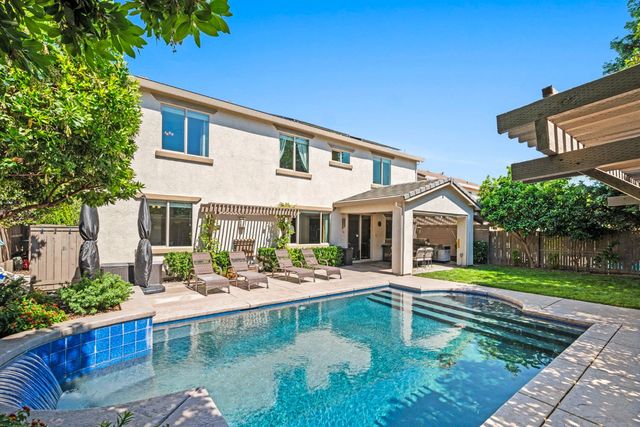 5033 Prairie Grass Way, Roseville, CA 95747