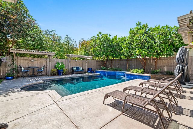 5033 Prairie Grass Way, Roseville, CA 95747