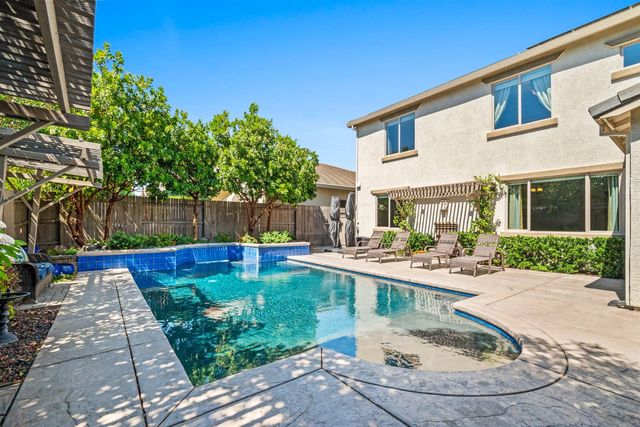 5033 Prairie Grass Way, Roseville, CA 95747