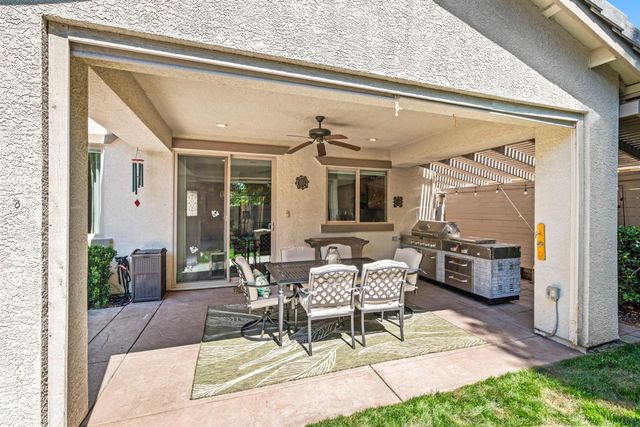 5033 Prairie Grass Way, Roseville, CA 95747