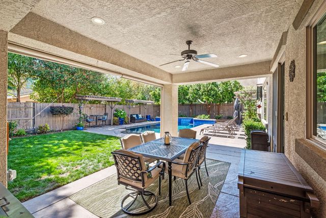 5033 Prairie Grass Way, Roseville, CA 95747