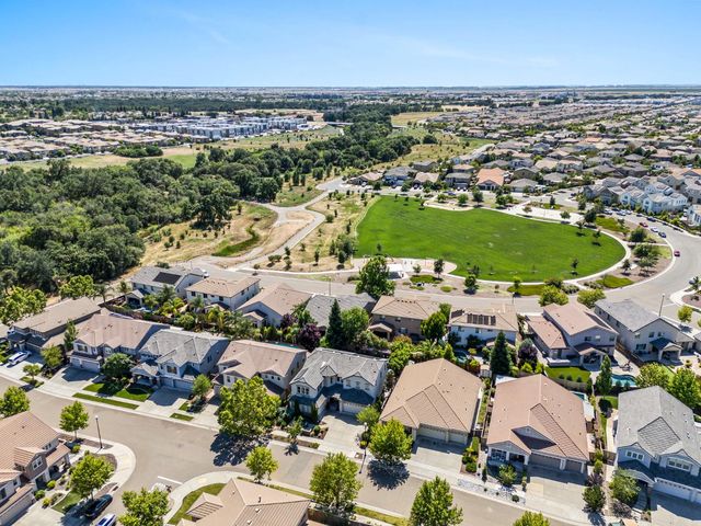 5033 Prairie Grass Way, Roseville, CA 95747