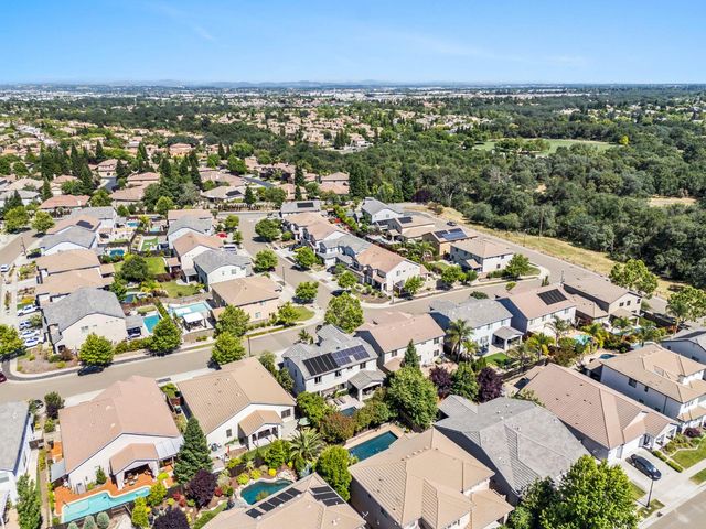 5033 Prairie Grass Way, Roseville, CA 95747