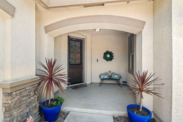 5033 Prairie Grass Way, Roseville, CA 95747