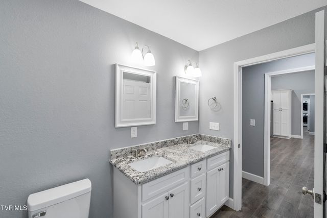 960 East Allens Bridge Road, Greeneville, TN 37743