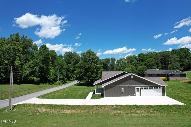 960 East Allens Bridge Road, Greeneville, TN 37743