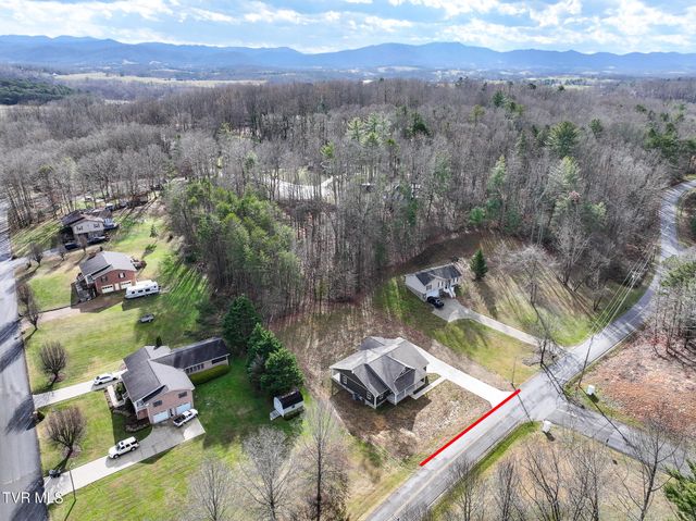 960 East Allens Bridge Road, Greeneville, TN 37743