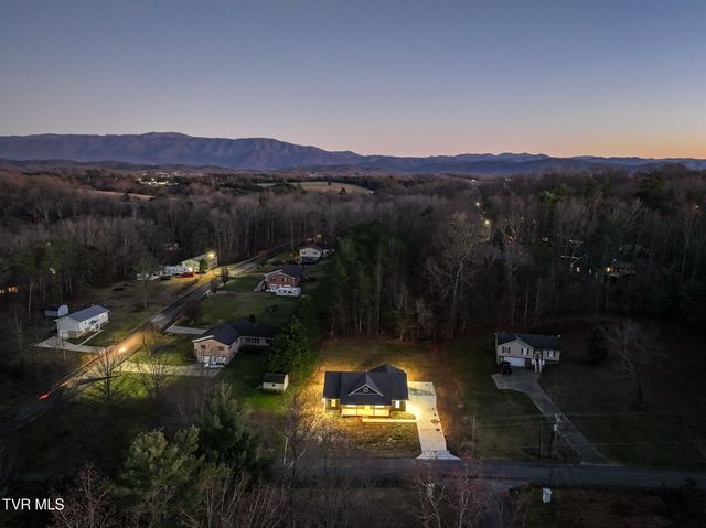960 East Allens Bridge Road, Greeneville, TN 37743